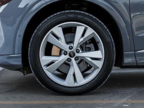 Used 2023 Audi Q4 e-tron Premium Plus w/ Premium Plus image 29