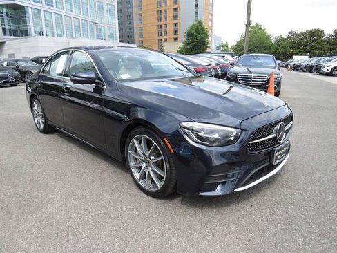Used 2022 Mercedes-Benz E 350 4MATIC Sedan image 5