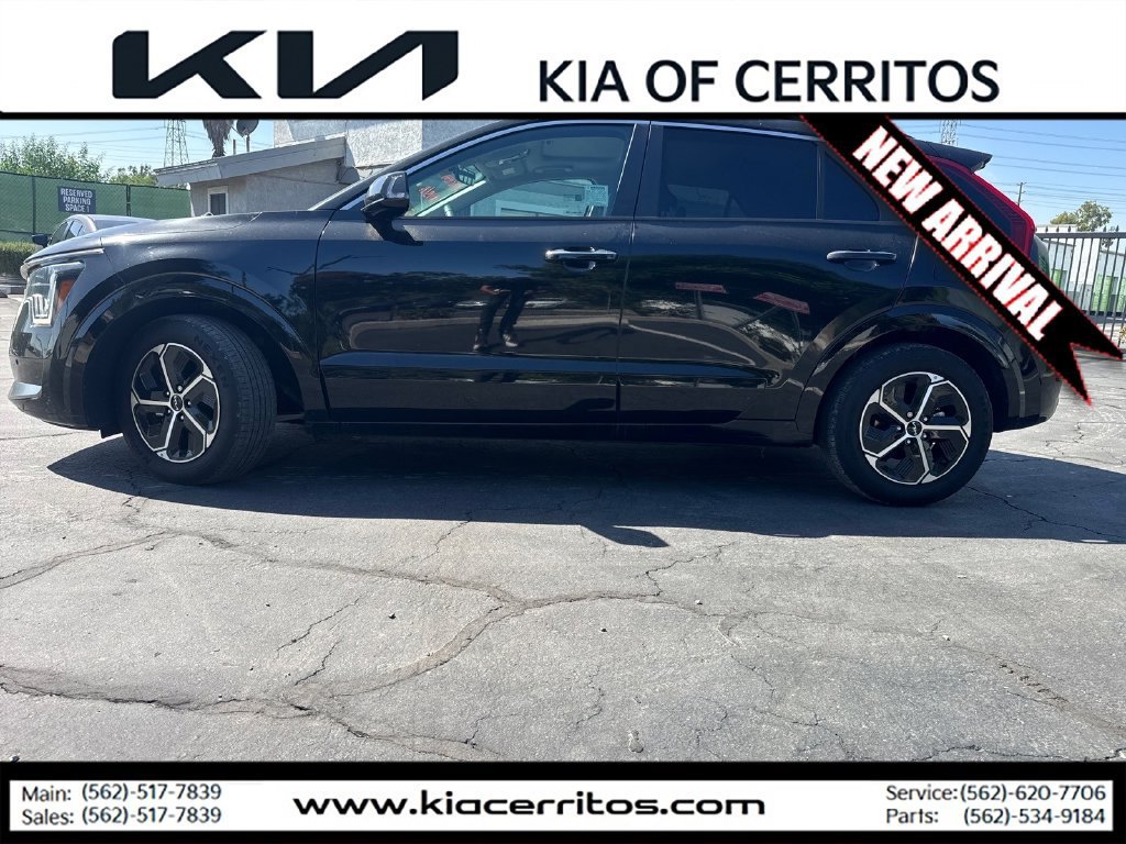 Certified 2024 Kia Niro FWD image 2