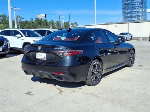 New 2025 Alfa Romeo Giulia w/ Veloce Package Rwd image 7