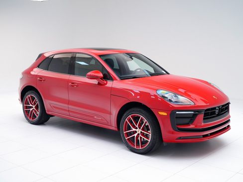 Certified 2026 Porsche Macan AWD/4WD image 7