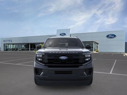 New 2025 Ford Expedition Active image 7