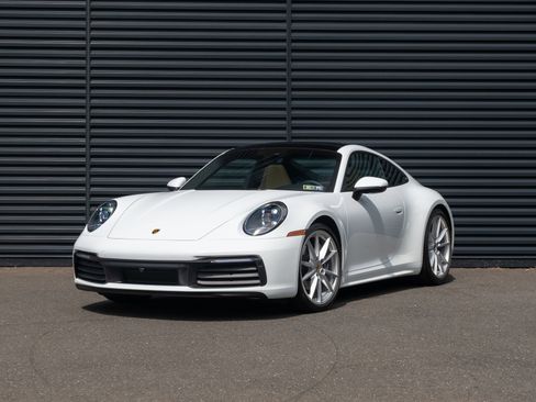 Certified 2022 Porsche 911 Carrera RWD image 1