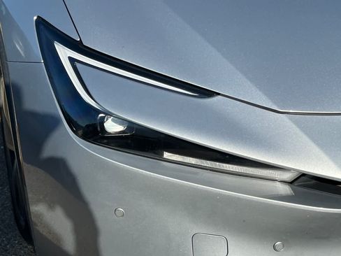 Used 2023 Toyota Prius LE FWD image 14