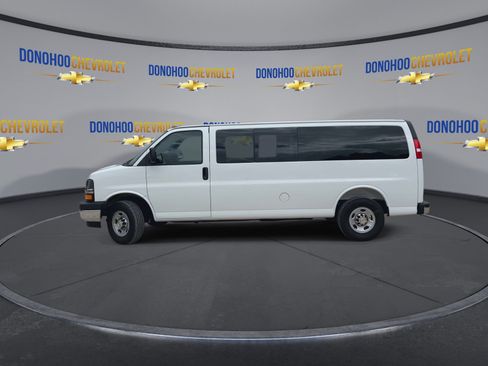 New 2026 Chevrolet Express 3500 LT w/ LT Preferred Equipment Group RWD image 8