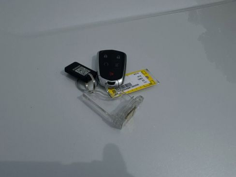 Used 2022 Cadillac XT4 Sport w/ Comfort Package FWD image 36