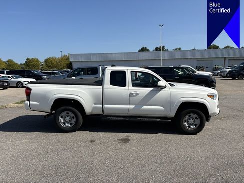 Used 2022 Toyota Tacoma SR w/ SR Convenience Package RWD image 4