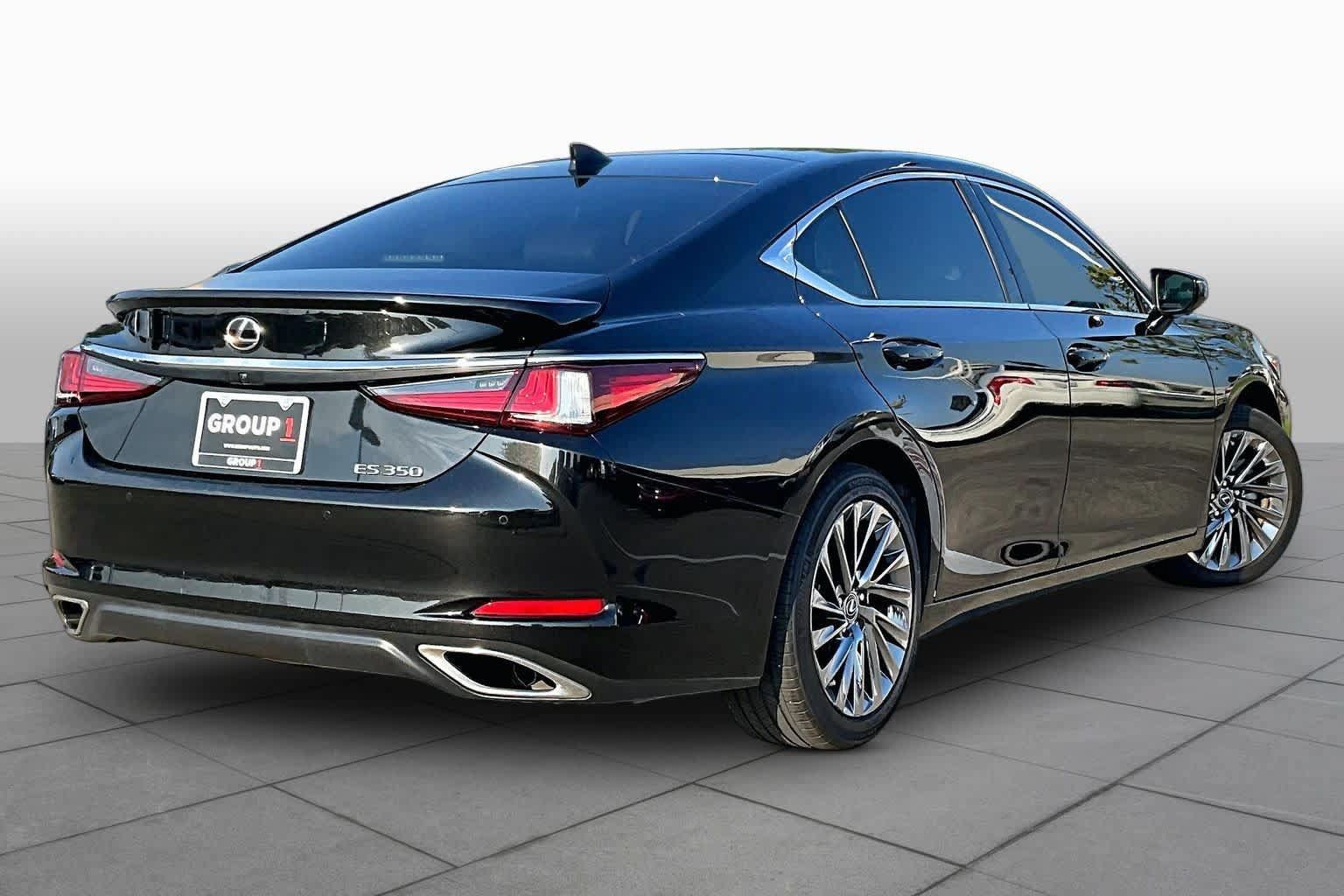Used 2024 Lexus ES 350 Ultra Luxury w/ Accessory Package (Z2) FWD image 11