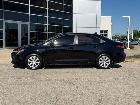 Used 2023 Toyota Corolla LE FWD image 6