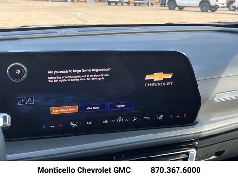 New 2026 Chevrolet Traverse LT w/ LPO, Floor Liner Package FWD image 16