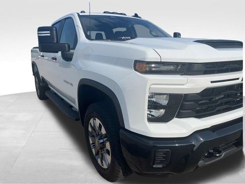Used 2026 Chevrolet Silverado 2500 Custom w/ Snow Plow Prep/Camper Package AWD/4WD image 14