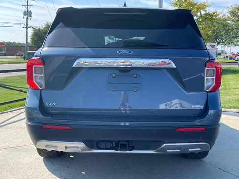 Used 2020 Ford Explorer XLT w/ Equipment Group 202A AWD/4WD image 6