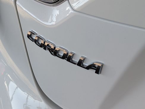 Certified 2024 Toyota Corolla SE w/ SE Premium Package FWD image 30