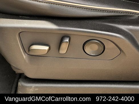 Used 2024 GMC Yukon SLT RWD image 26