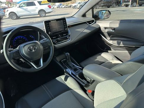 Used 2022 Toyota Corolla XSE image 17