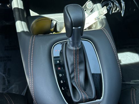 Certified 2025 Honda HR-V Sport image 21