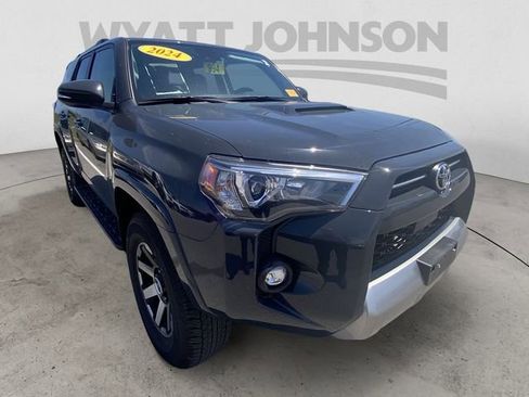 Used 2024 Toyota 4Runner TRD Off-Road Premium AWD/4WD image 13