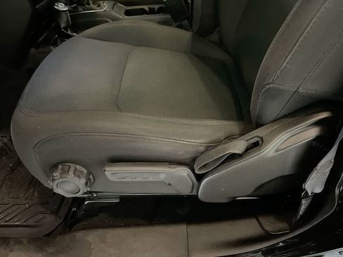 Used 2022 Jeep Wrangler Unlimited Sahara w/ Cold Weather Group image 12