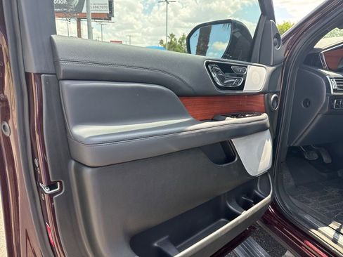 Used 2023 Lincoln Navigator L Reserve AWD/4WD image 17