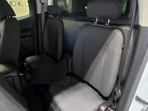 Used 2018 Chevrolet Colorado LT w/ Safety Package AWD/4WD image 19