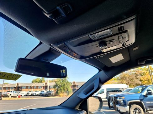 Used 2021 Chevrolet Tahoe Z71 image 26