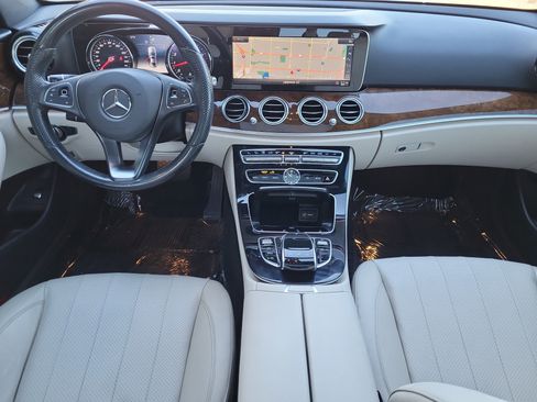 Used 2017 Mercedes-Benz E 300 4MATIC image 19