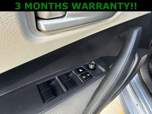 Used 2020 Toyota Corolla LE image 12