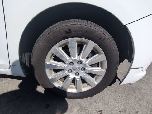 Used 2013 Toyota Sienna LE w/ Towing Pkg AWD/4WD image 32