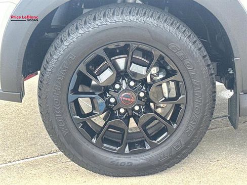 Used 2025 Nissan Armada PRO-4X AWD/4WD image 4