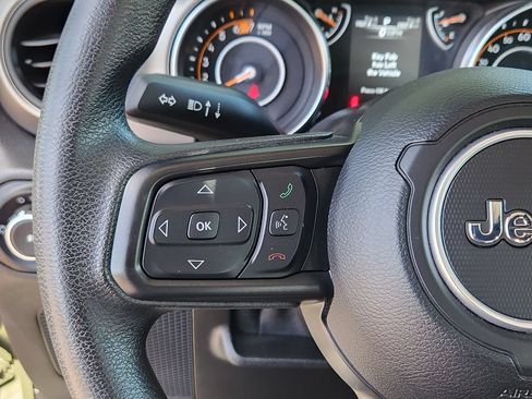 Used 2021 Jeep Wrangler Sport AWD/4WD image 18