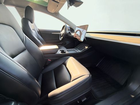 Used 2021 Tesla Model 3 Standard Range Plus RWD image 28