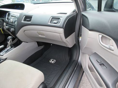Used 2013 Honda Civic LX image 16