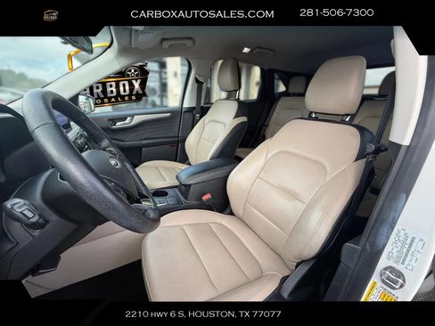 Used 2021 Ford Escape SEL w/ Technology Package AWD/4WD image 19