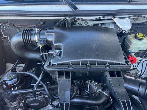 Used 2010 Freightliner Sprinter 2500 image 23