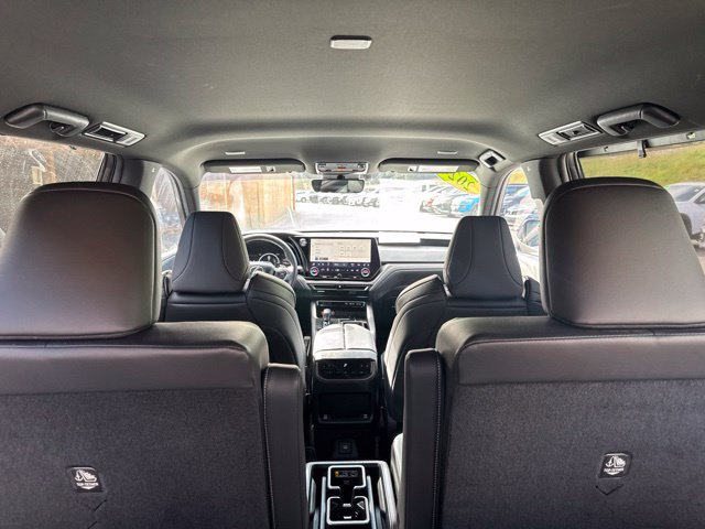 Used 2024 Lexus TX 500h AWD w/ Technology Package image 17