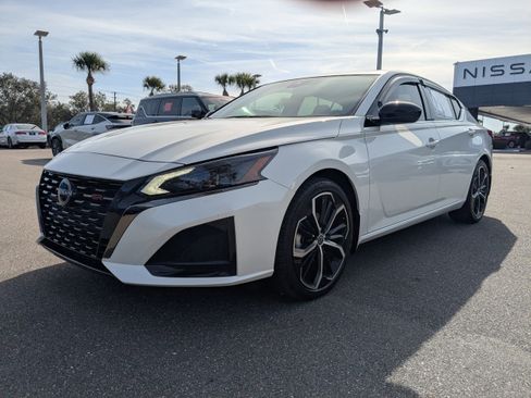 Used 2024 Nissan Altima 2.5 SR image 7