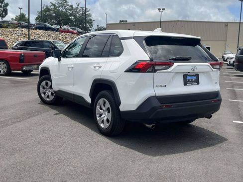 Used 2025 Toyota RAV4 LE FWD image 5