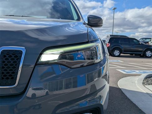 Used 2019 Jeep Cherokee Latitude Plus w/ Cold Weather Group image 42