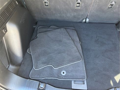 Used 2020 Ford Escape SE image 44