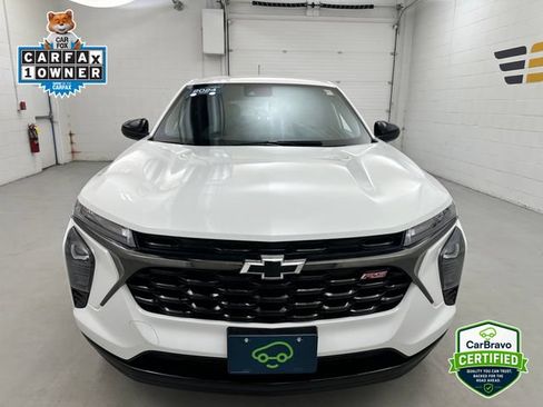 Certified 2024 Chevrolet Trax RS w/ Driver Confidence Package FWD image 3
