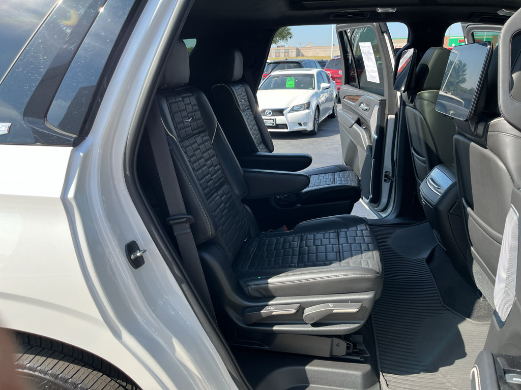 Used 2021 Cadillac Escalade Sport Platinum w/ LPO, ONYX Package AWD/4WD image 48