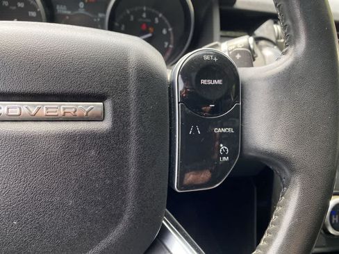 Used 2019 Land Rover Discovery SE AWD/4WD image 22