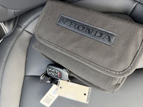 Certified 2025 Honda Odyssey Touring image 38