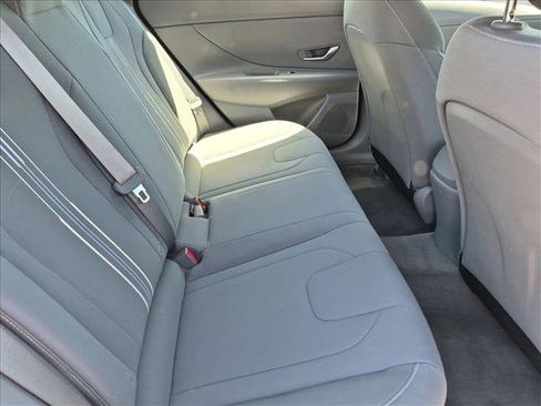 Used 2023 Hyundai Elantra SEL w/ Convenience Package FWD image 20