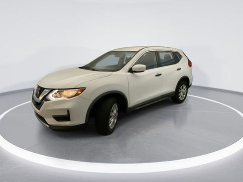 Used 2018 Nissan Rogue S AWD/4WD image 8