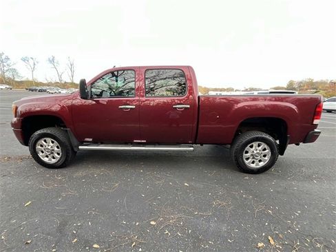 Used 2013 GMC Sierra 3500 Denali w/ Suspension Package, Off-Road image 8