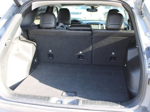 Used 2023 Jeep Cherokee Altitude Lux image 32