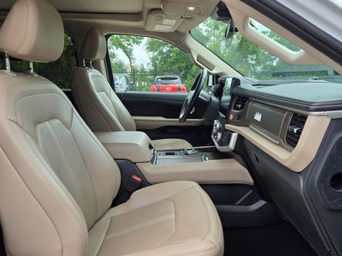 Used 2024 Ford Expedition Max Limited image 21