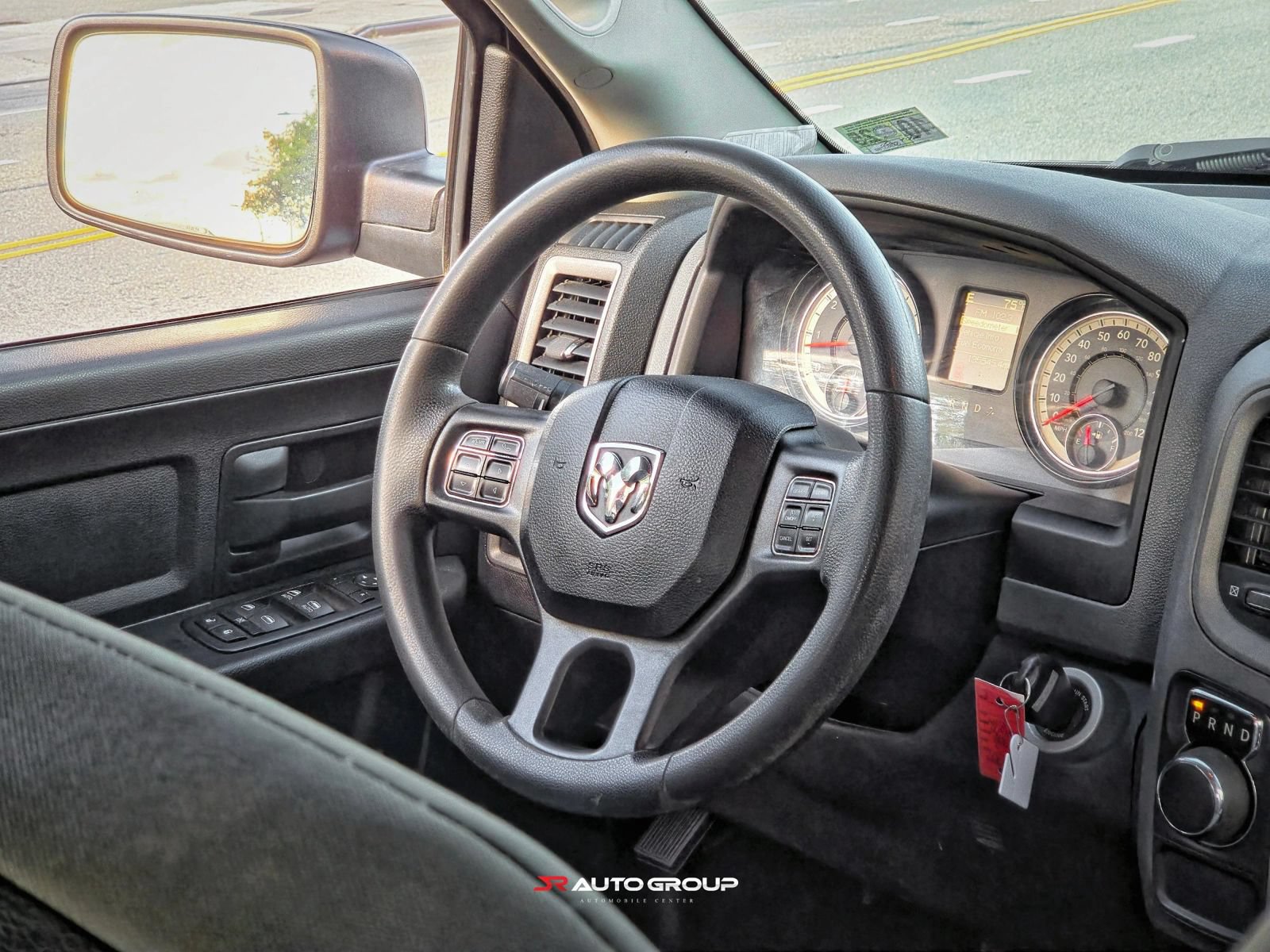 Used 2016 RAM 1500 Express RWD image 17