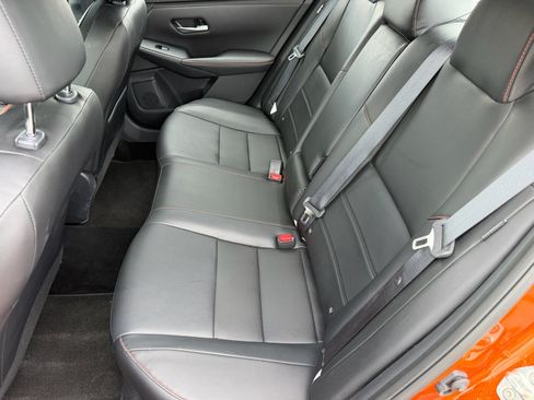 Used 2025 Nissan Sentra SR w/ SR Premium Package FWD image 24